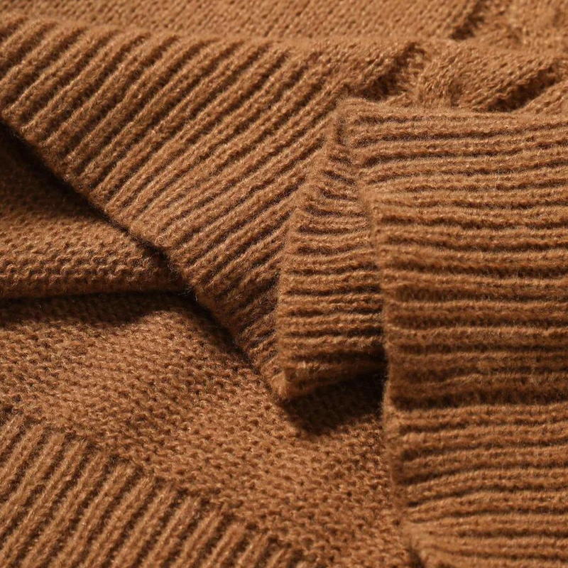 Engadin Rollkragenpullover mit Zopfmuster
